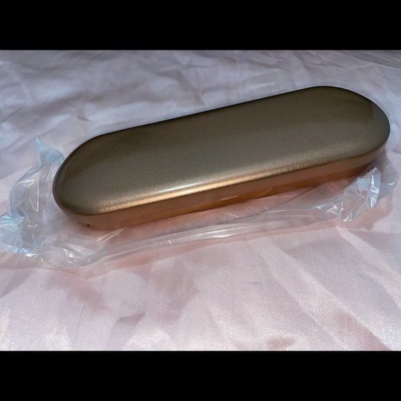 Pink Dazzle Four Piece Nail Pusher Set - Picture 4 of 5